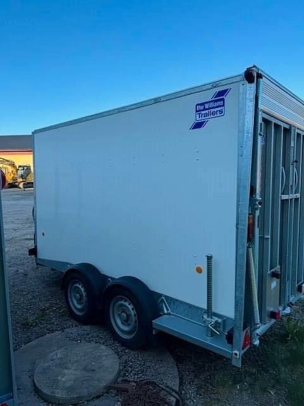 Ifor Williams BV 126 3 of 6