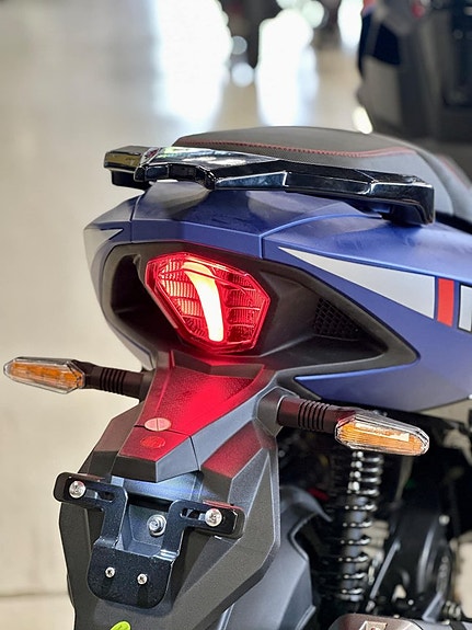 MOTO CR R9 Pure, Klass 1 6 of 9
