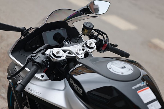 CFMOTO 675 SR-R | Nebula Black |  RÄNTEFRITT 15 of 20