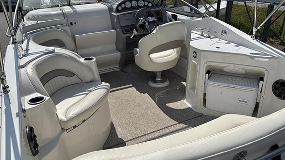 Stingray 250 CS med Volvo Penta 5.0L GXI 270 / DP -13 4 of 5