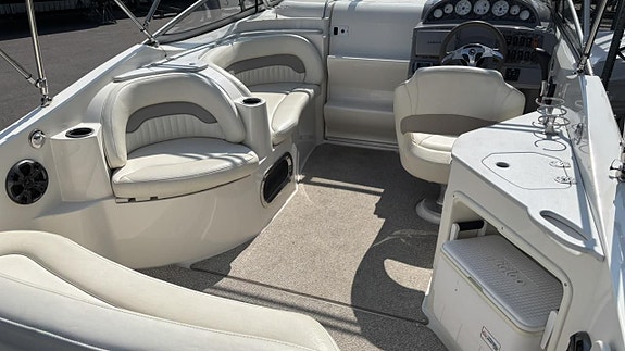 Stingray 250 CS med Volvo Penta 5.0L GXI 270 / DP -13 5 of 5