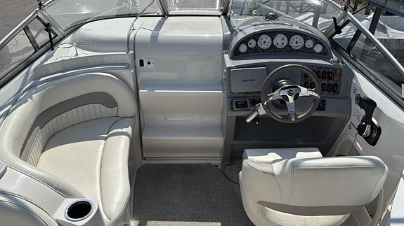 Stingray 250 CS med Volvo Penta 5.0L GXI 270 / DP -13 6 of 14