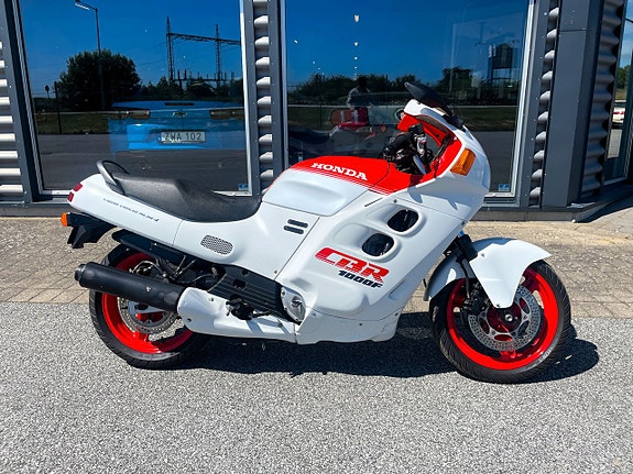 Honda Honda Cbr1000F 2 of 10