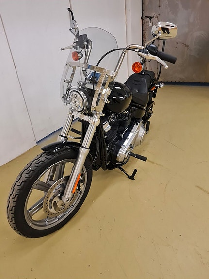 Harley-Davidson Softail Standard FXST 10 of 13