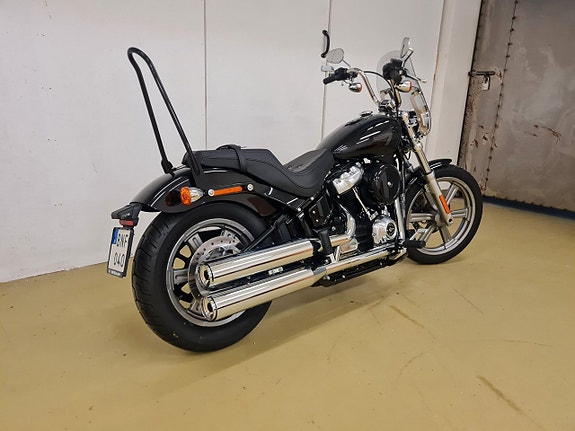 Harley-Davidson Softail Standard FXST 3 of 13