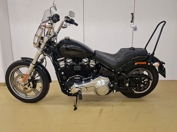 Harley-Davidson Softail Standard FXST 6 of 13
