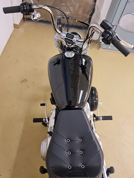 Harley-Davidson Softail Standard FXST 12 of 13