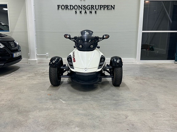 Can-Am Spyder RS 1.0 V2 2 of 8