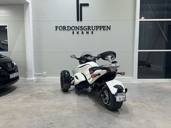 Can-Am Spyder RS 1.0 V2 7 of 8