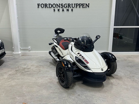 Can-Am Spyder RS 1.0 V2 3 of 8