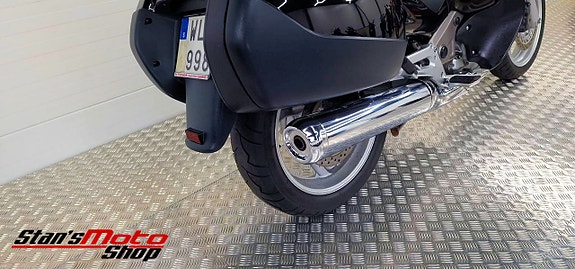 Honda Powersports NT650V Deauville 14 of 16
