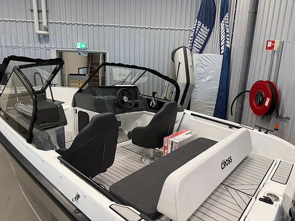 *NYHET* Yamarin Cross 55 BR -25 Yamaha F115