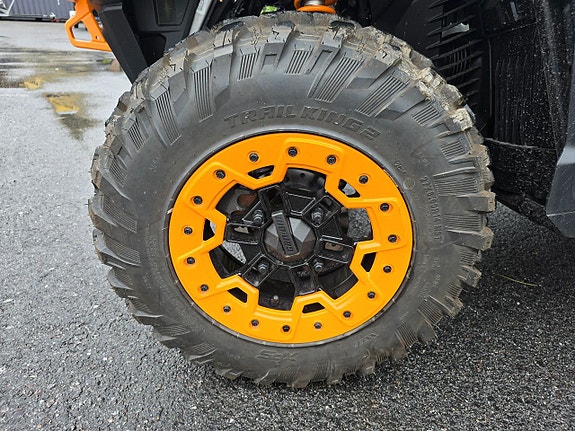 Can-Am Outlander XT-P 1000R Traktor B 14 of 15