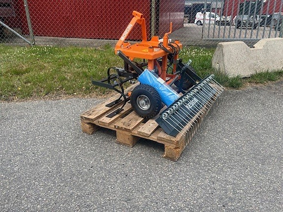 NESBO Ogräsharv med 12v el lyft