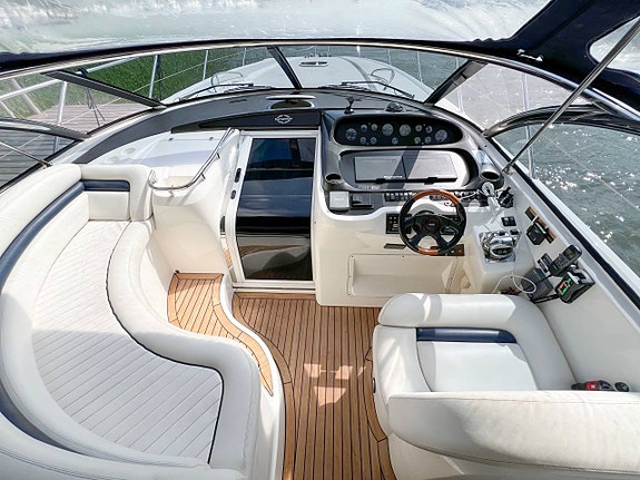 Sunseeker Camargue 50 2000  Finland 10 of 12