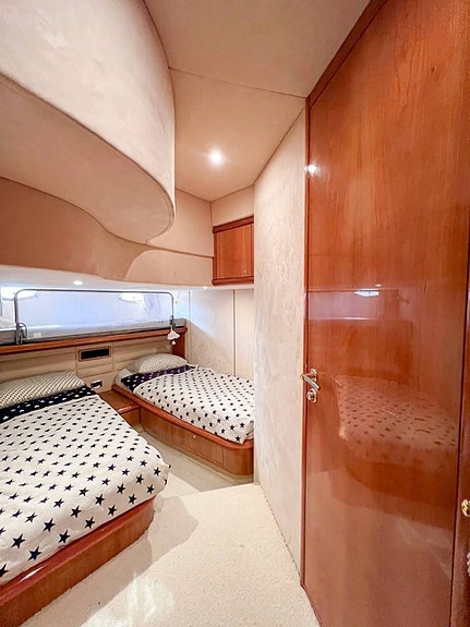 Sunseeker Camargue 50 2000  Finland 9 of 12