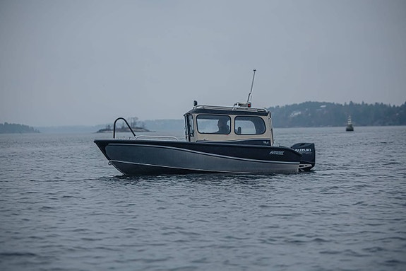 Arronet 18 5C | Suzuki DF115BTGL 2 of 5