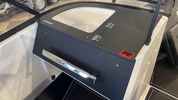 Micore 61br R-design | Mercury F115 7 of 13