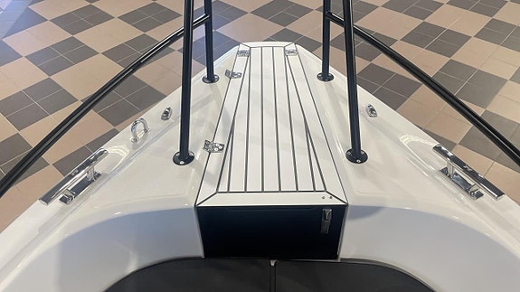 Micore 61br R-design | Mercury F115 10 of 13