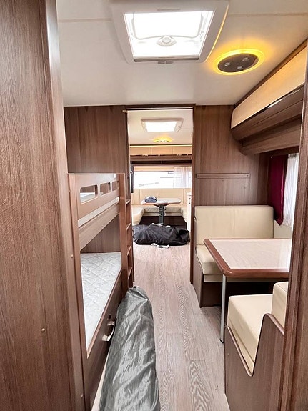 HOBBY 720 UKFE PRESTIGE. Alde/AC/Vån-säng/Tält/Ugn. 2016 6 of 12