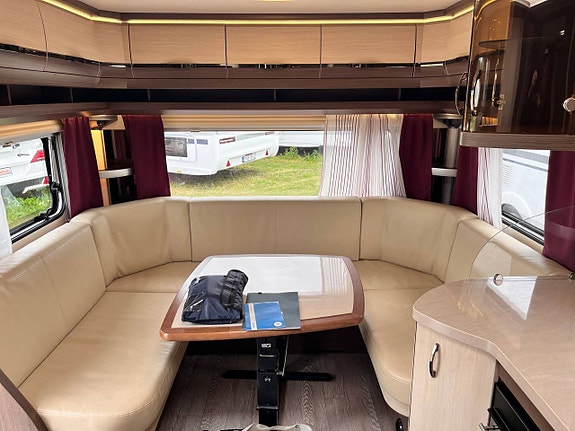 HOBBY 720 UKFE PRESTIGE. Alde/AC/Vån-säng/Tält/Ugn. 2016 4 of 12