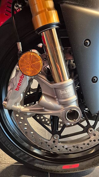Ducati Panigale V4S 5 of 8