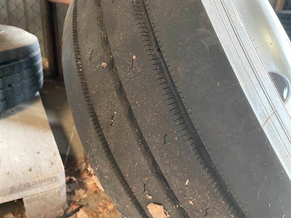Michelin 235/75R17.5 Hjul 10 bult ej konad 2 of 8