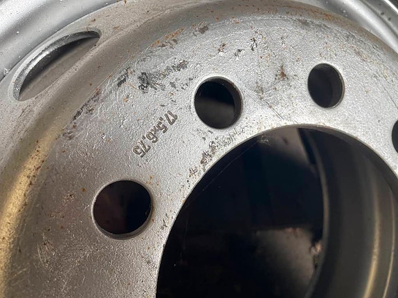 Michelin 235/75R17.5 Hjul 10 bult ej konad 6 of 8