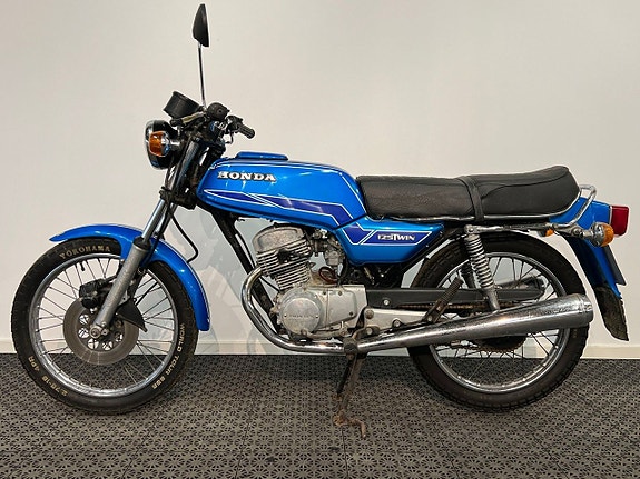 Honda CB 125 T 2 of 10