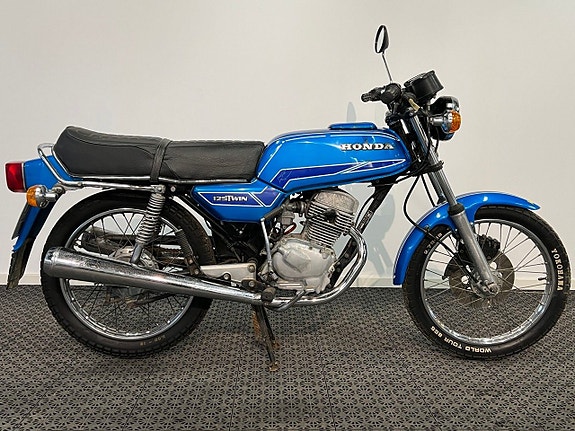 Honda CB 125 T 3 of 10
