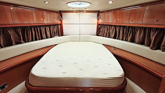 Sunseeker Portofino 46 2004  Finland 9 of 12