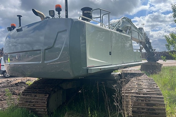 Liebherr R 946 12 of 24