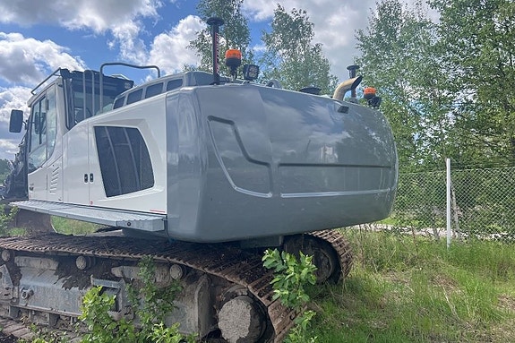 Liebherr R 946 11 of 24