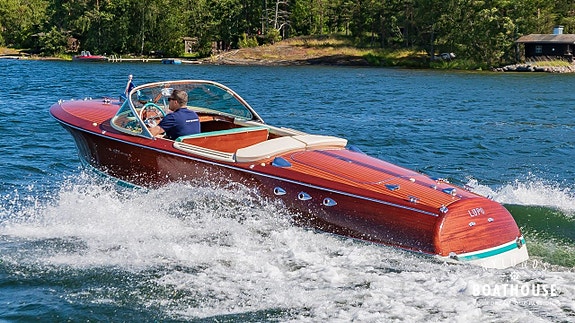 Riva Ariston | Chevrolet/Riva V8 210hp