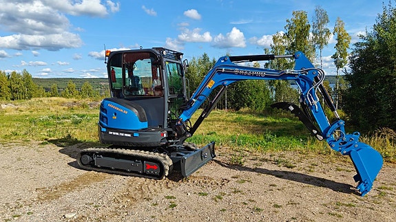 Minigrävare 3 ton Nya Rippa R32 PRO AC, med nya hytten. 2 of 12