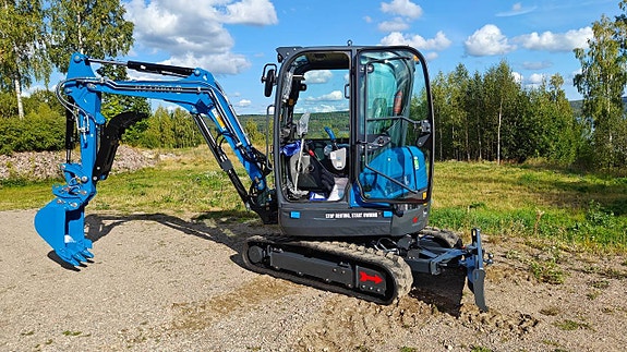Minigrävare 3 ton Nya Rippa R32 PRO AC, med nya hytten. 5 of 12