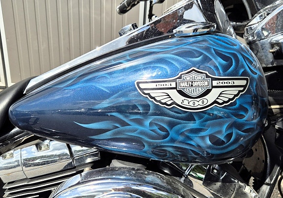 Harley-Davidson Road King Classic 100:th Anniversary 8 of 10