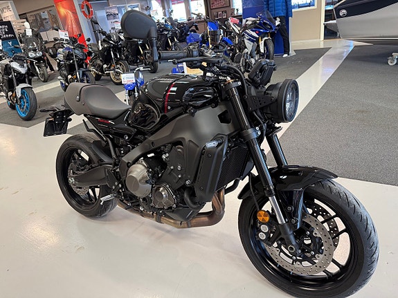 Yamaha XSR900 3 of 5