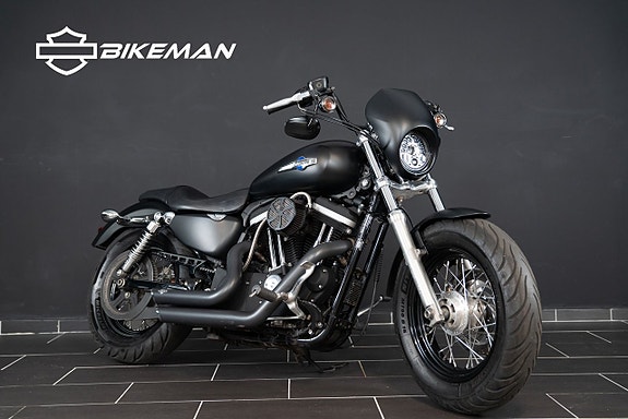 Harley-Davidson XL1200C Sportster Custom