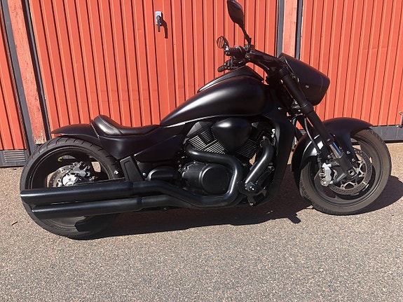 Suzuki Cycles VZR1800 Intruder 1.8 2 of 5