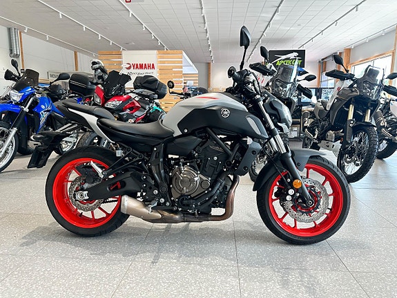 Yamaha MT-07 Sänkt endast 400 mil