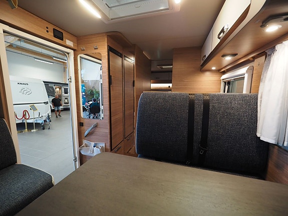 Weinsberg CaraCore 700 MEG Aut 3500kg 11 of 23