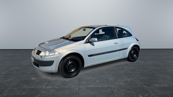 Renault Megane 2 of 13
