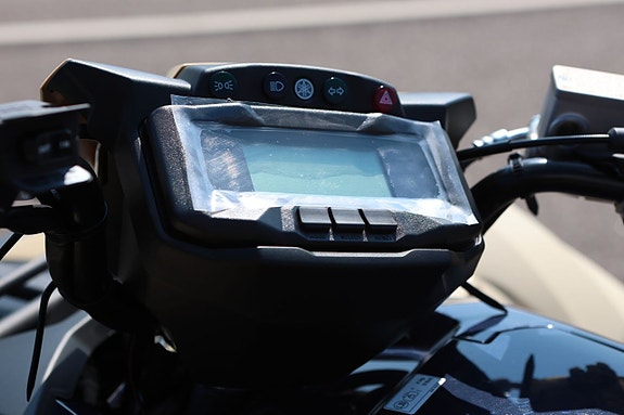 Yamaha Kodiak 700 SE TA 6 of 9
