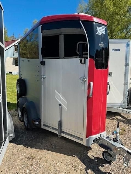 Ifor Williams HBX 403 2 of 5