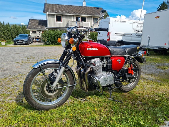 Honda CB 750 Four K2 9 of 15