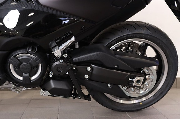 Yamaha T-Max TechMax 13 of 14