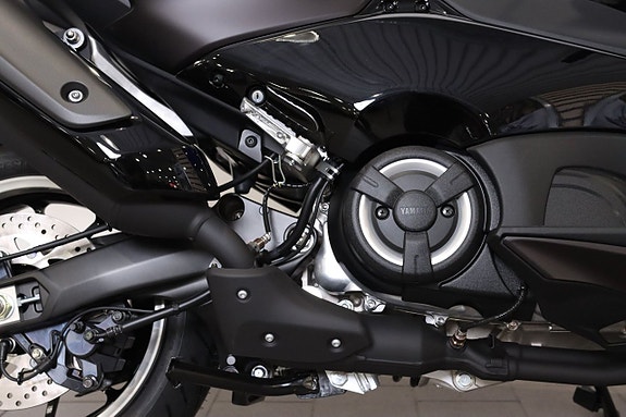 Yamaha T-Max TechMax 7 of 14