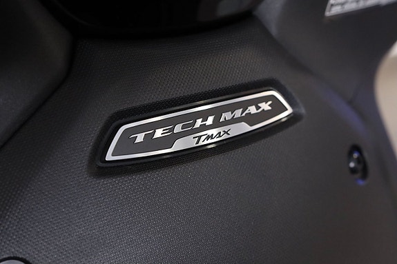 Yamaha T-Max TechMax 10 of 14