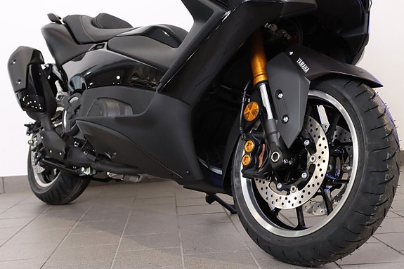 Yamaha T-Max TechMax 14 of 14